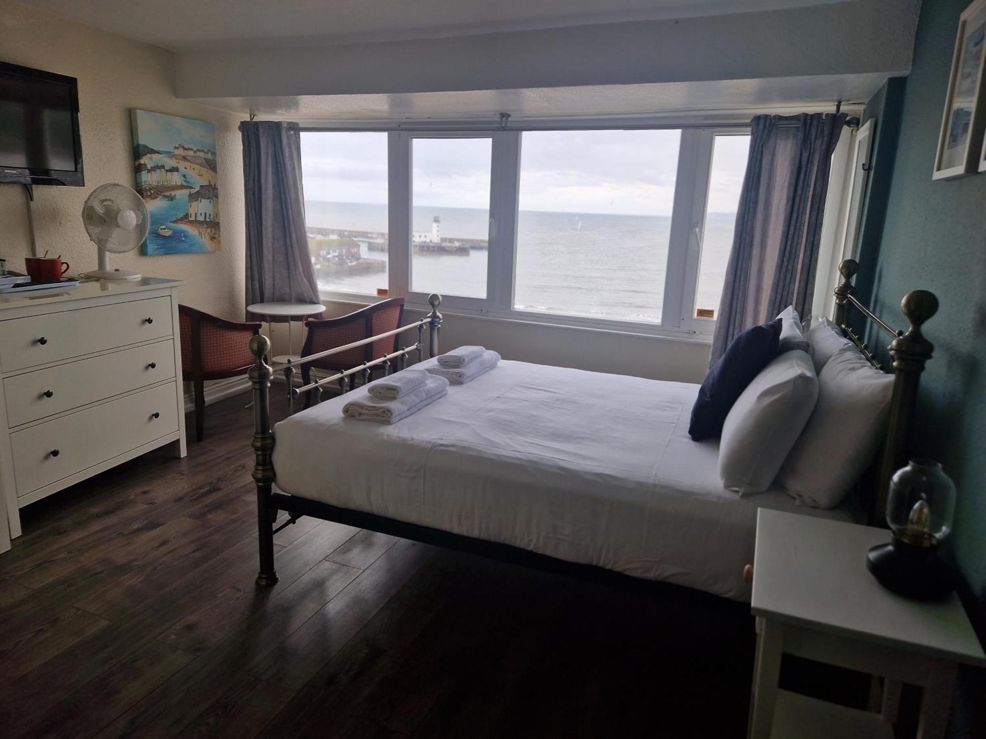 The Mariners House Hotel Скарбъро Екстериор снимка