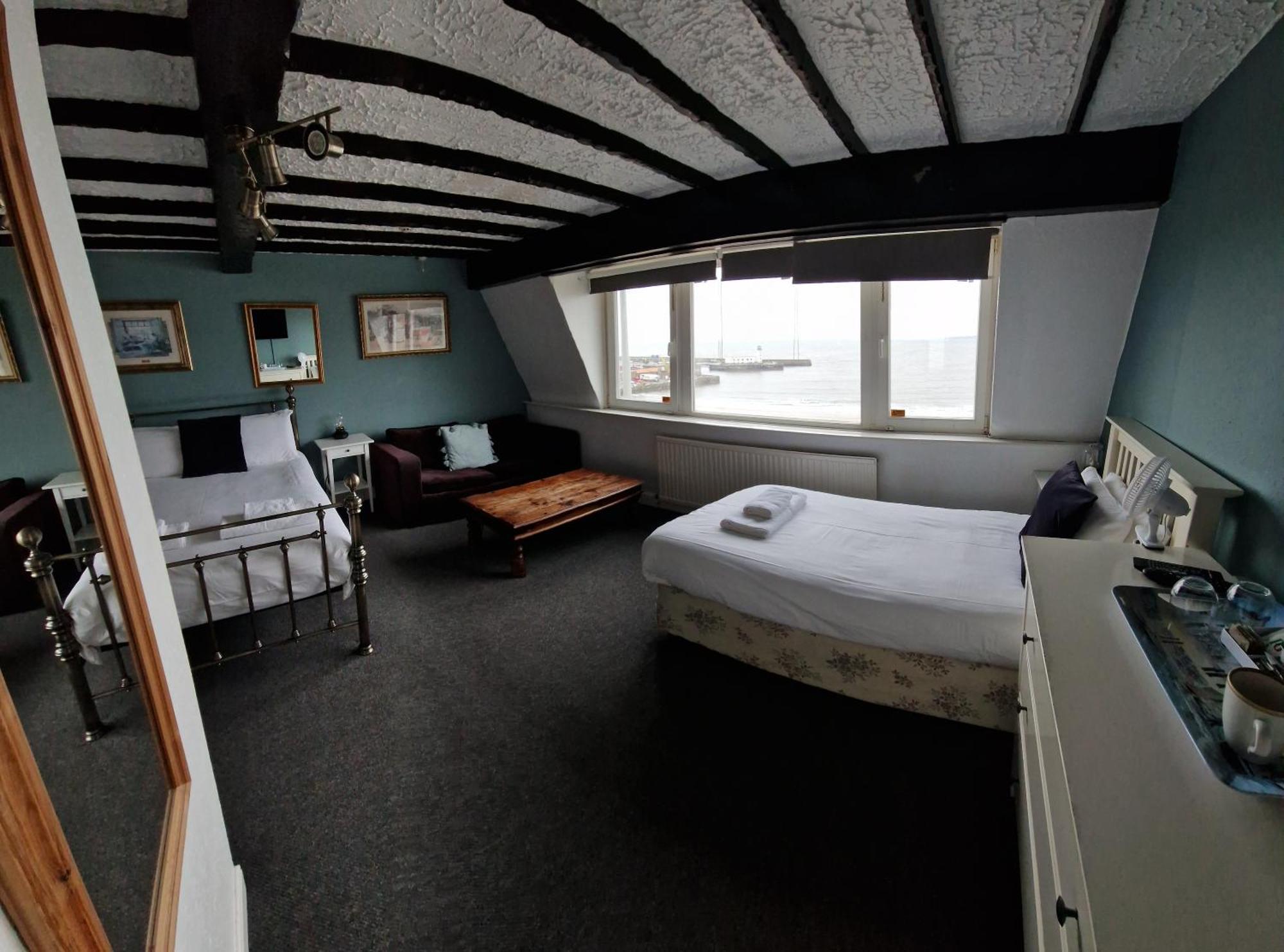 The Mariners House Hotel Скарбъро Екстериор снимка