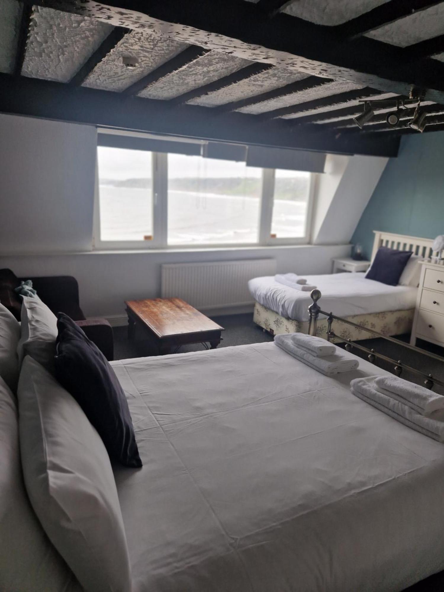 The Mariners House Hotel Скарбъро Екстериор снимка